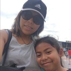 Meet your Posher, Nelida